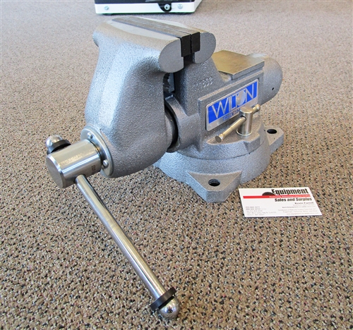 Wilton Surplus 1745, Tradesman Bench Vise W/ Swivel Base (4-1/2" Jaw Width)